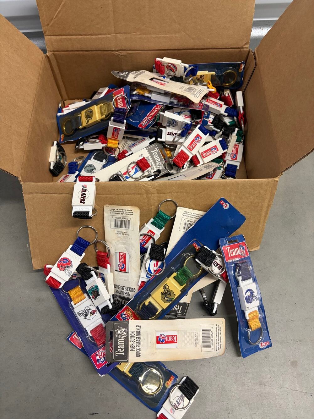 Vintage NOS NFL & NBA key Chains- LOT of 75